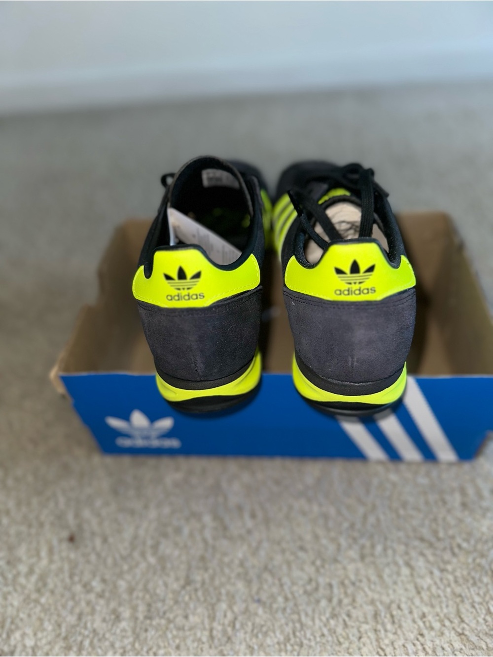 2025 Adidas SL72 RS 'Black Solar Yellow’ - Picture 4 of 5